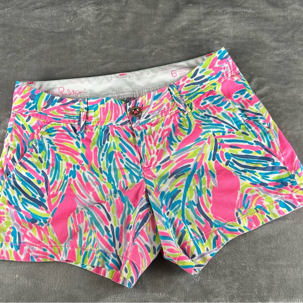 Lilly Pulitzer Callahan‎ Shorts Womes 6 Multicolor Palm Print Beachy Resort Wear